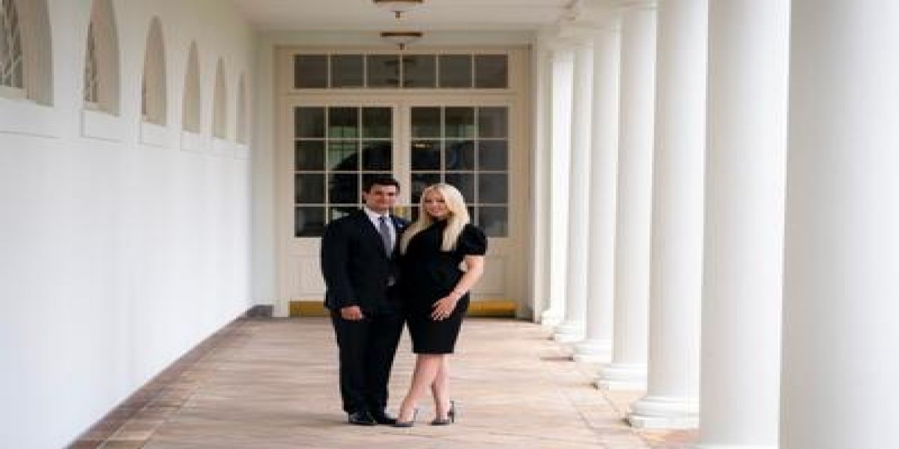Trump’ın Beyaz Saray’daki son gününde kızı Tiffany nişanlandı!