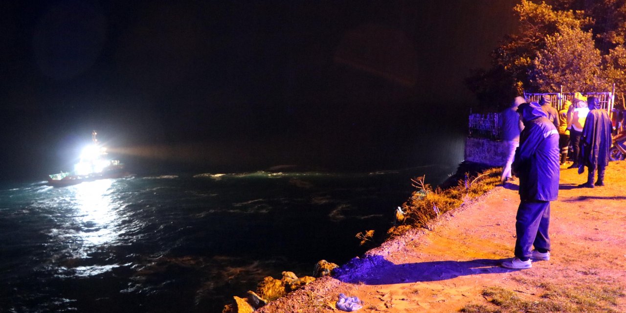 Balık avlarken kayalıklardan denize atlayan kişi, kayboldu