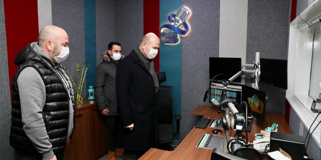 İçişleri Bakanı Süleyman Soylu'dan  Polis Radyosu'na ziyaret