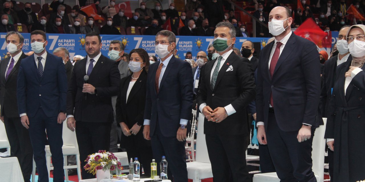 AK Parti Genel Başkan Yardımcısı Canikli: Macron, bükemediği bileği öptü