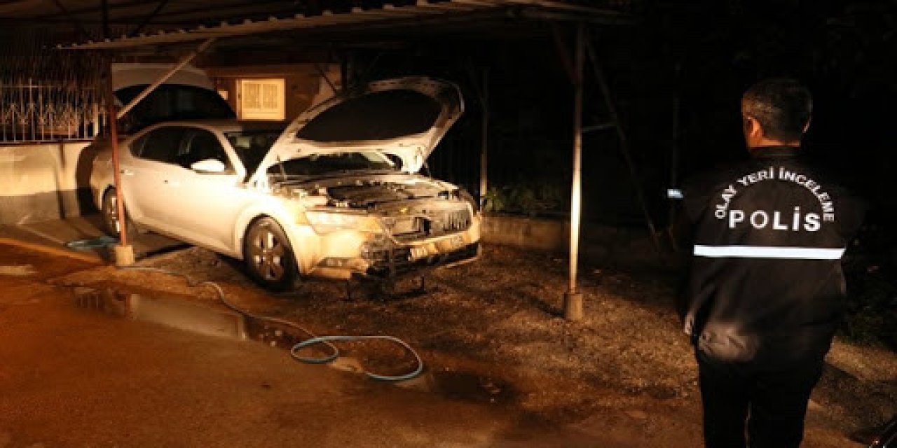 GÜNGÖREN'DE OTOMOBİLİN ATEŞE VERİLME ANLARI KAMERADA