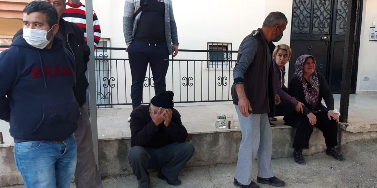Evlerinin yanışını gözyaşlarıyla izlediler
