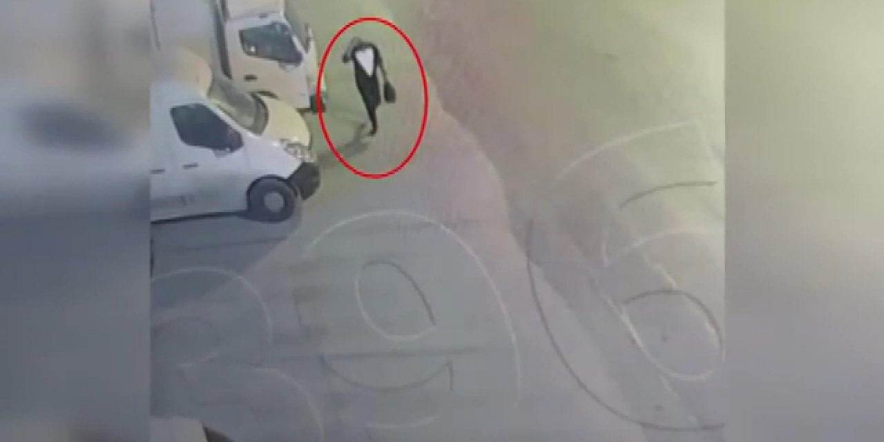 Güngören'de otomobilin ateşe verilme anları kamerada