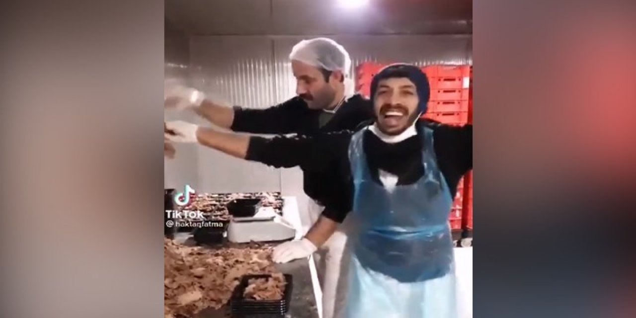 Skandal görüntüler... Marketlerdeki "hazır dönerler" bakın nasıl paketleniyor?