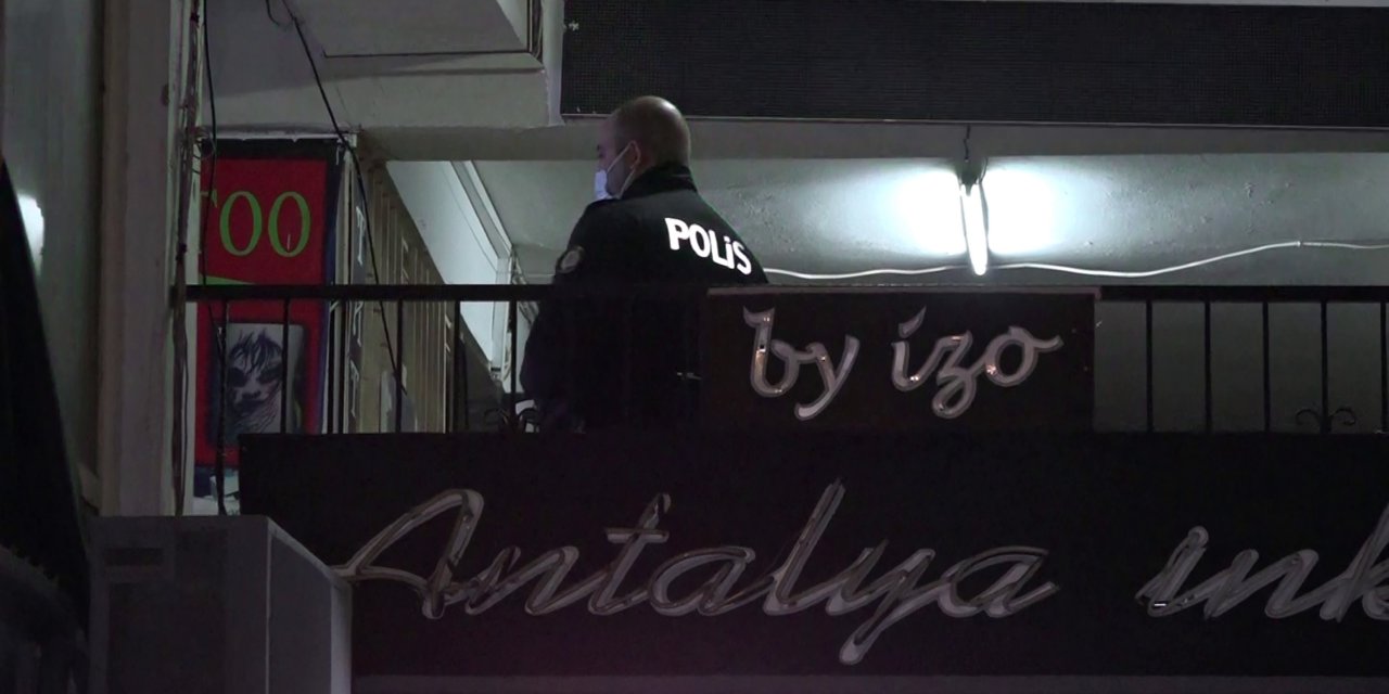 Esnafın üşümesin diye üzerine battaniye örttüğü kişi, iş hanında ölü bulundu