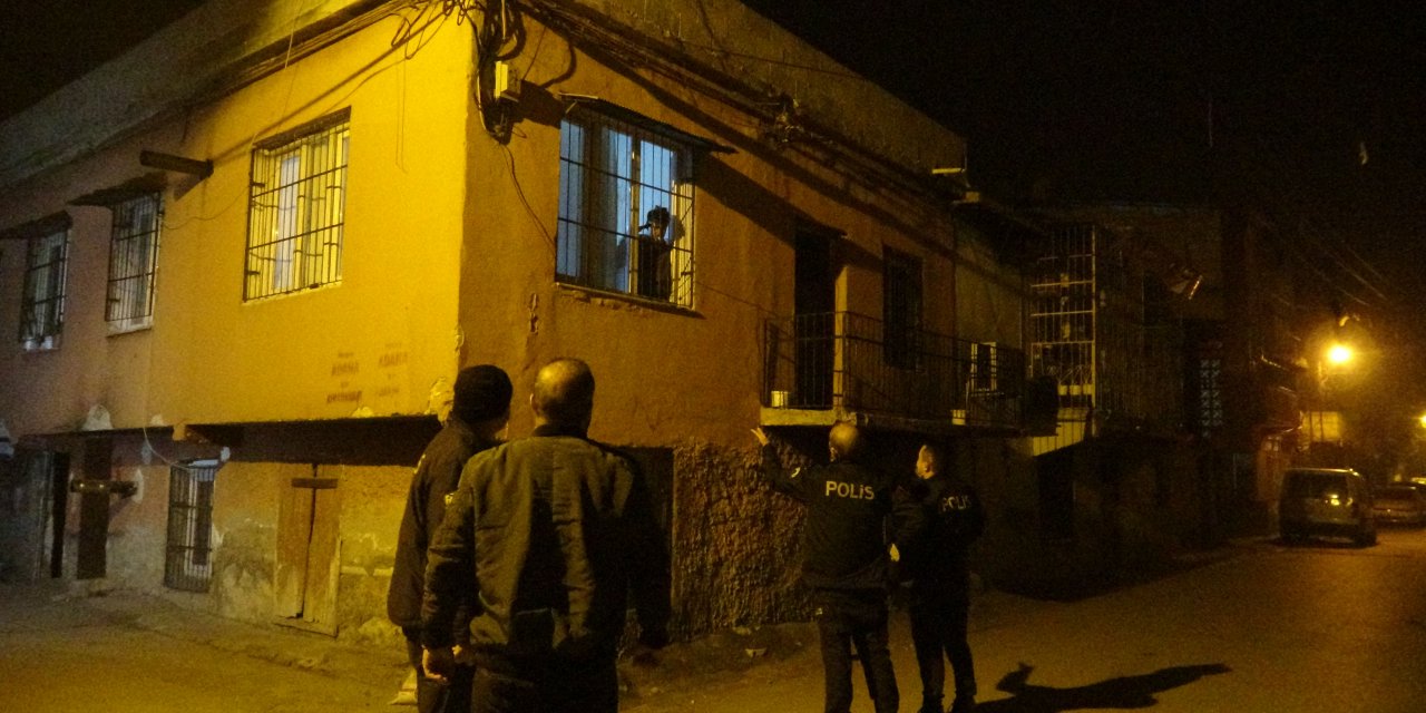 Kurusıkı tabancayı başına dayayıp, intihara kalkıştı; polisi alarma geçirdi