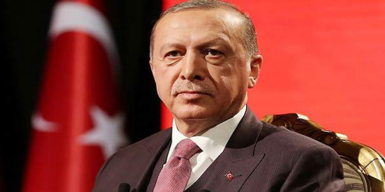 "Son 20 yıl içinde doğup Erdoğan'ı dinlemek zorunda kalan çocukların en çok işittiği sözcükler neler biliyor musunuz?" Deniz Zeyrek "kökenleri ve Türkçe karşılıklarıyla" birlikte yazdı...