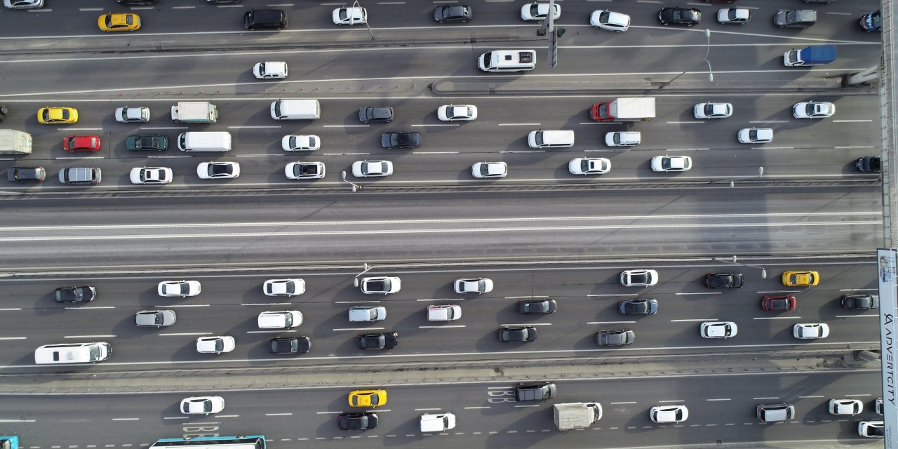 İstanbul'da kısıtlama öncesi trafik yoğunluğu