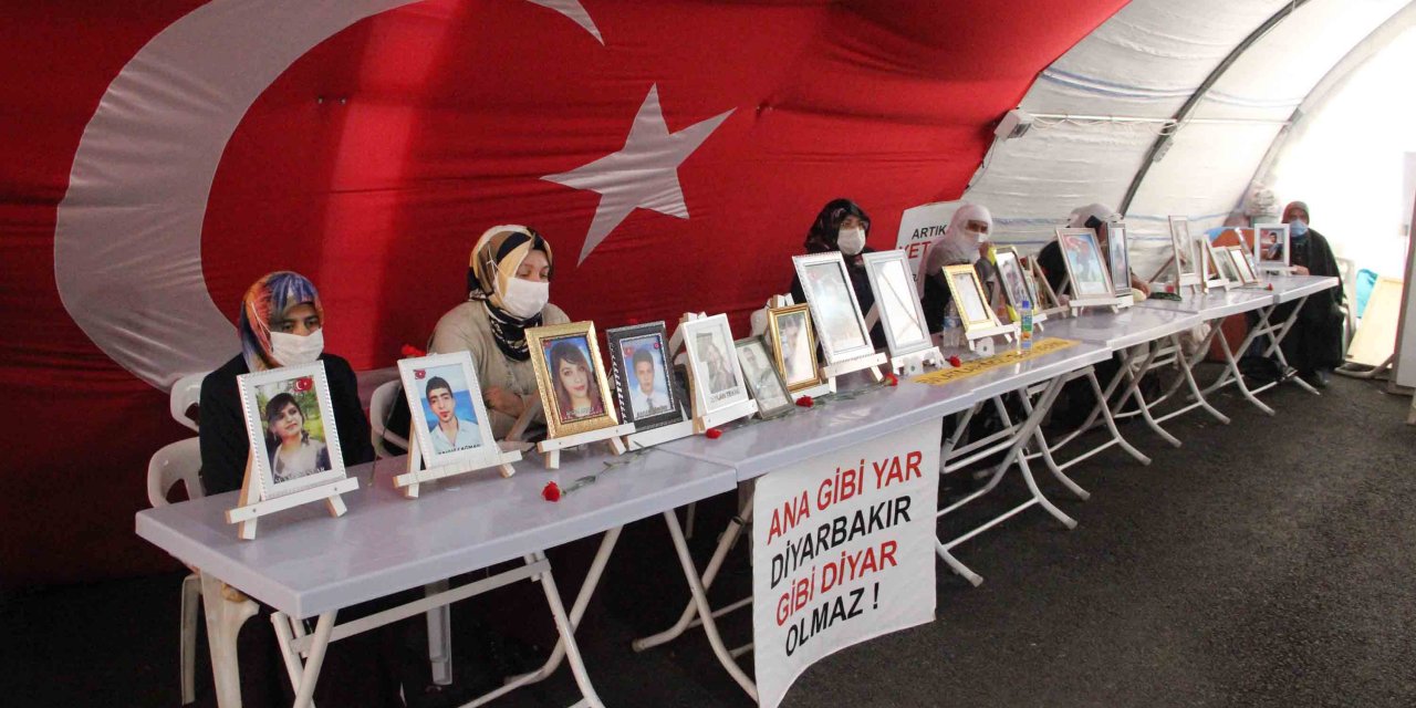 Evlat nöbetindeki babadan zafer işareti yapan HDP'li vekile: Zafer onun değil bu çadırındır