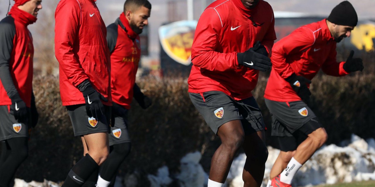 Kayserispor'da Fenerbahçe maçı hazırlıkları devam ediyor 