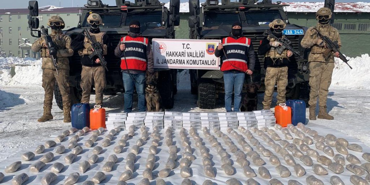 İran'dan, Hakkari'ye 12 katır sırtında getirilen 99 kilo eroin ele geçirildi