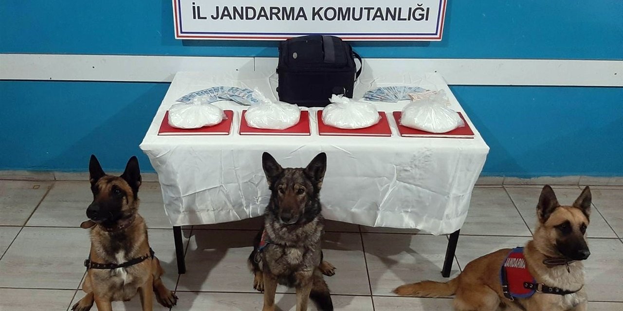 Bingöl'de, yolcu otobüsünde 4 kilo metamfetamin ele geçirildi