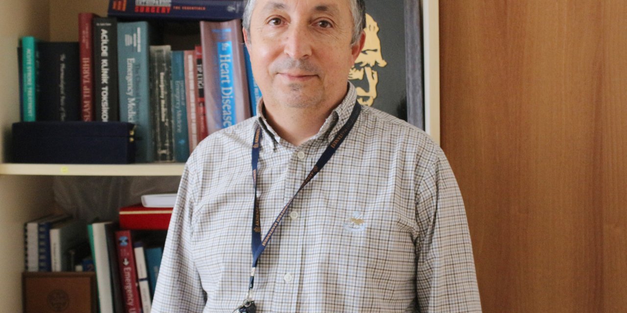 Koronavirüsü yenen Prof. Dr. Çete: Aşı önemli bir silah