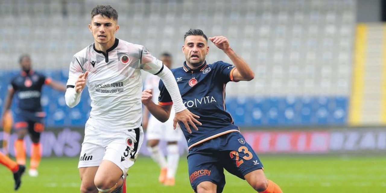 Berat Özdemir ilk maçında: 22 yaşındaki oyuncu performansıyla büyüledi.