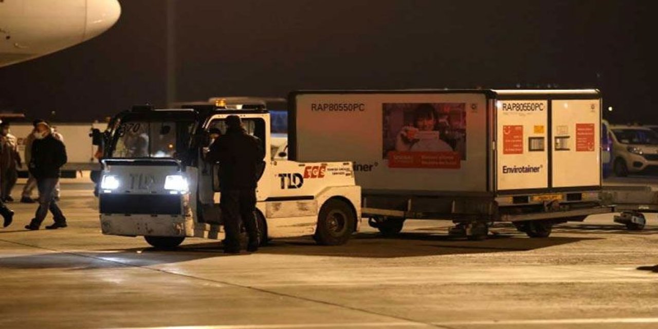 Ve ikinci parti aşılar geldi! 6,5 milyon doz Çin aşısı Türkiye'de...