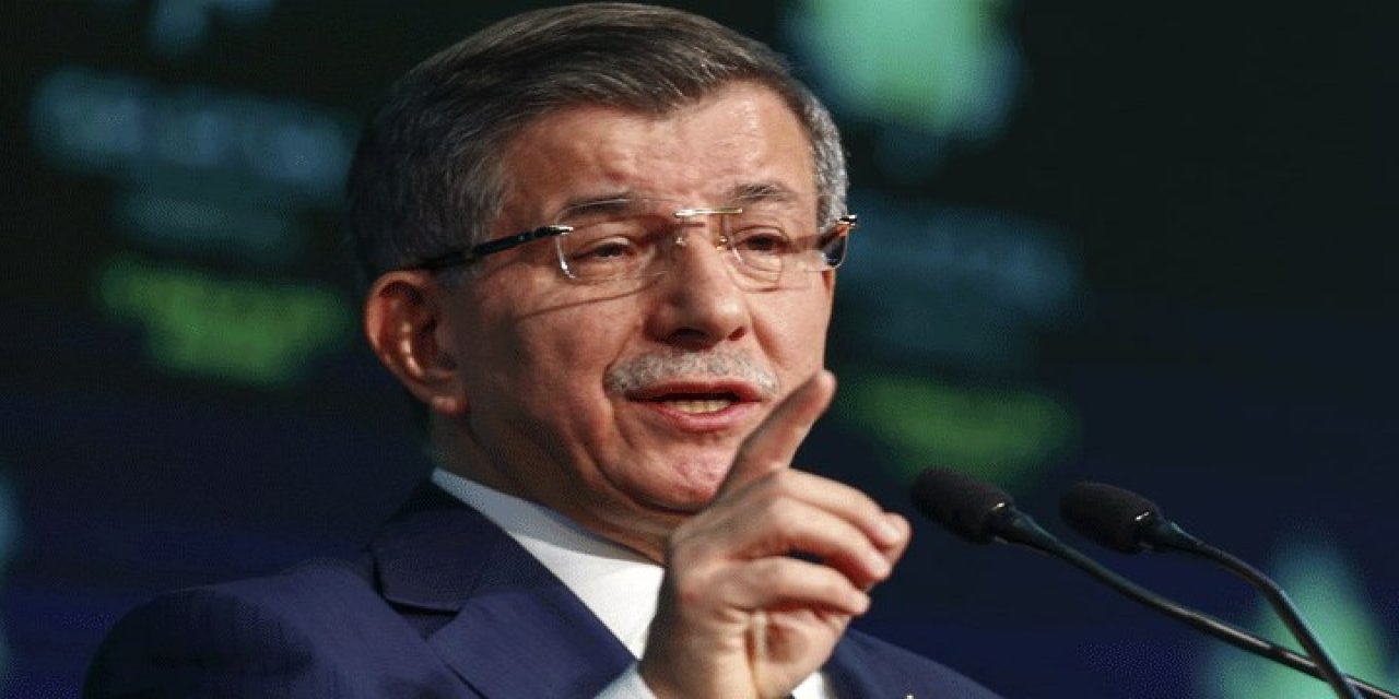 Ahmet Davutoğlu, Soylu ve Gül'e sert çıktı! "Kendinize gelin kendinize! Siz Twitter'da trollük yapmaya başlarsanız..."