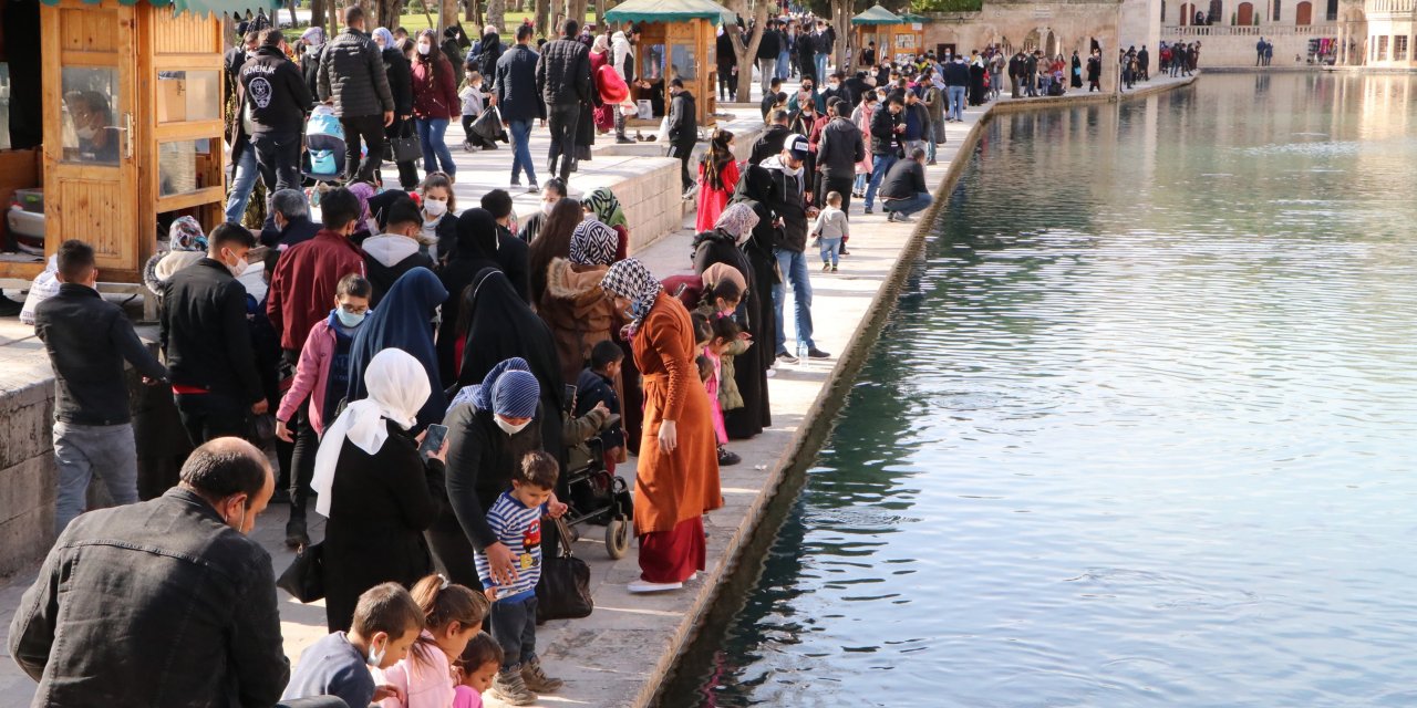 Türkiye'de yaşayanlar doğdukları kentte kalsa; Şanlıurfa nüfusu İstanbul'u  geçiyor