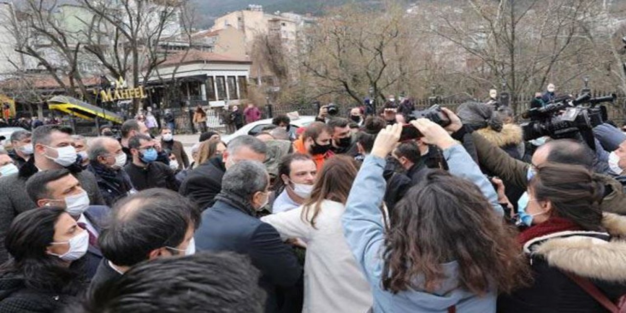Uğur Mumcu "polis engeline" rağmen anıldı!