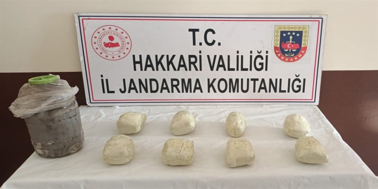 Yüksekova'da kara gömülü bidonda 8 kilo eroin ele geçirildi