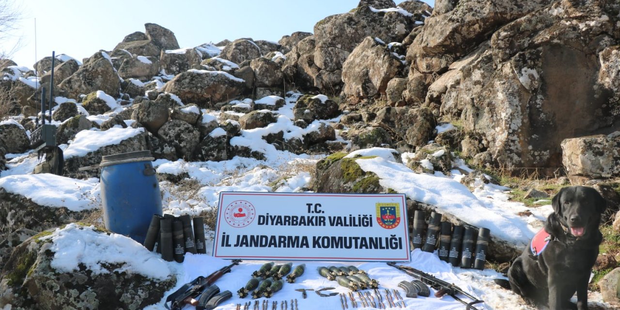 Teröristin üzerindeki kroki, toprağa gömülü mühimmatı ortaya çıkardı