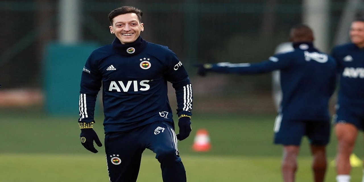 Fenerbahçe, Mesut Özil'in alacağı ücreti açıkladı