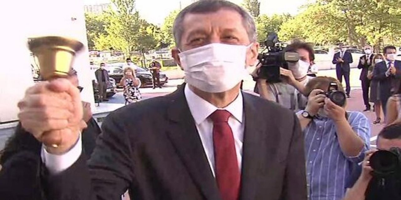 Uzaktan eğitim başladı! Bakan Selçuk ilk ders zilini çaldı