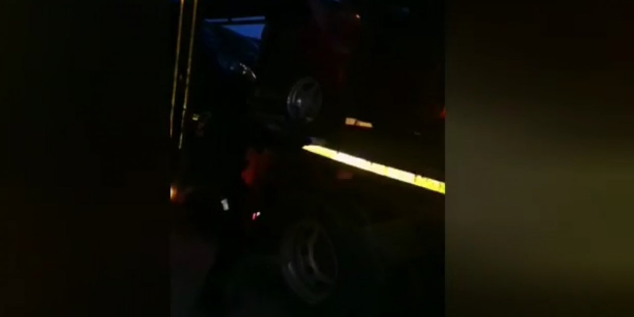 Çekiciyle taşınan otomobilden 22 kilo esrar ele geçirildi