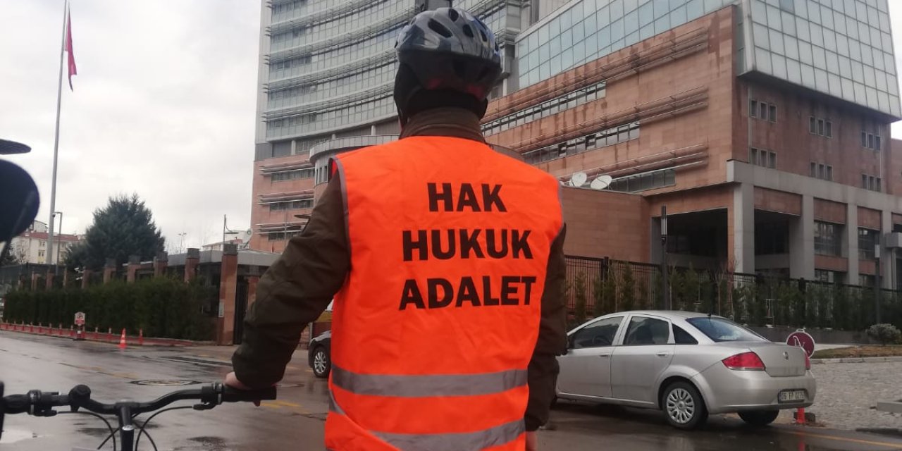 İBB'de işten çıkarılan işçi, Kılıçdaroğlu'nun yürüdüğü Adalet Yolu'nun tam tersini ben de adalet aramak için Ankara'ya gerçekleştirdim.