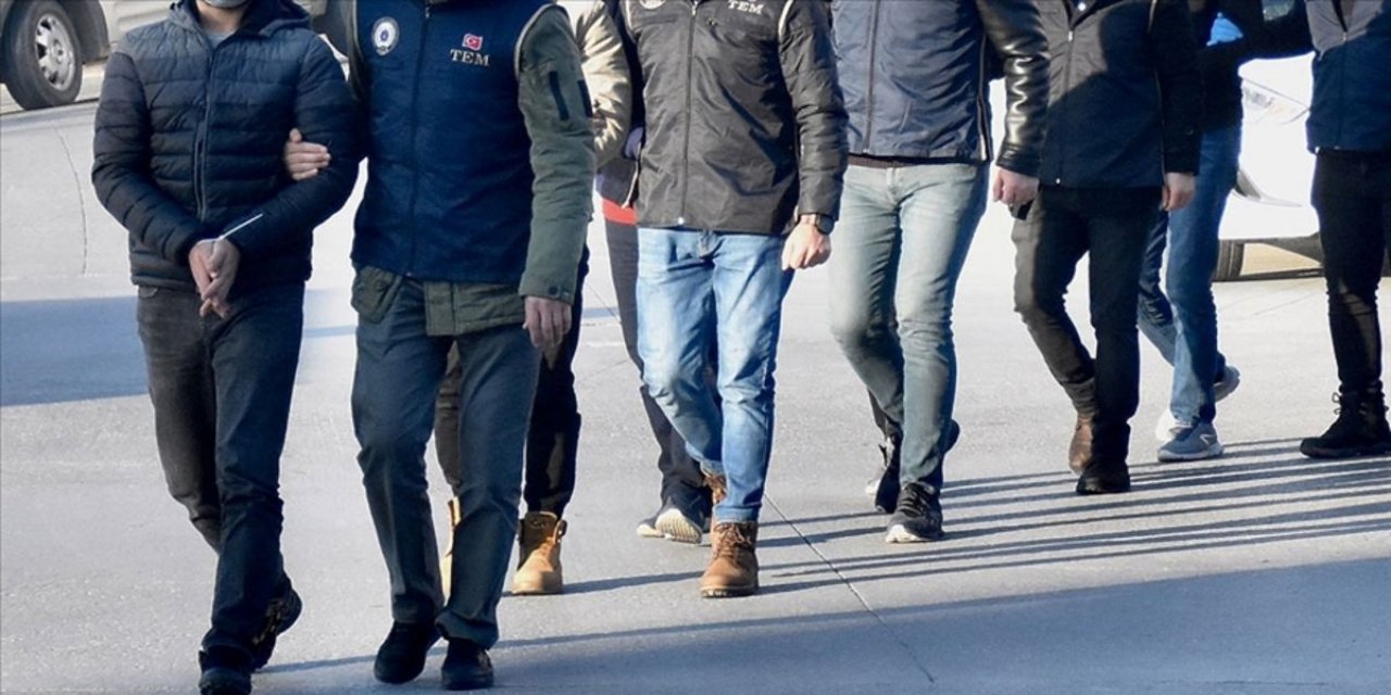 'FETÖ'yü yeniden diriltmek'; İhraç emniyet müdürünün de aralarında bulunduğu 16 FETÖ üyesi tutuklandı