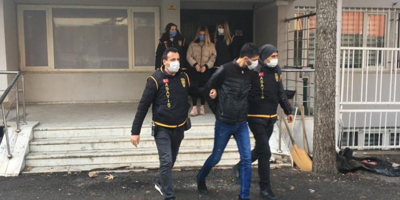 İnternet dolandırıcıları, 155 saatlik görüntü izlenenerek yakalandı