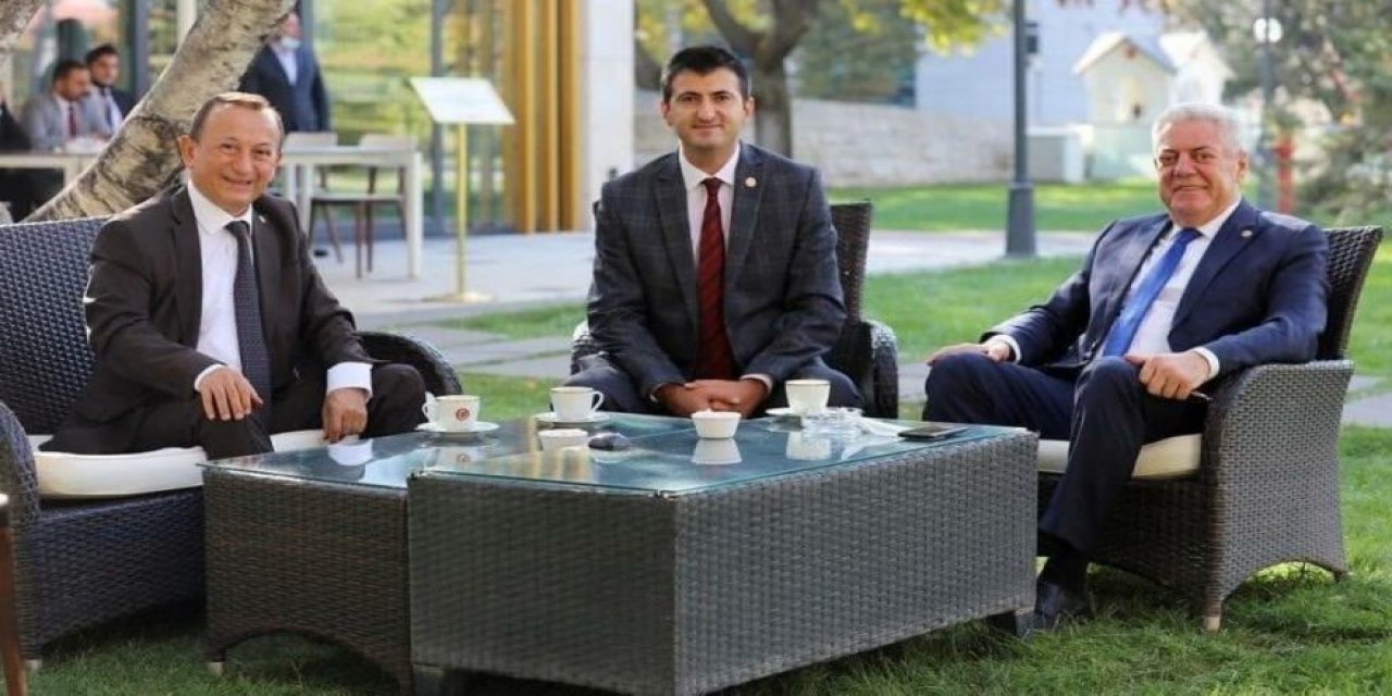 Ve açıklama geldi... 3 milletvekili CHP'den istifa etti!