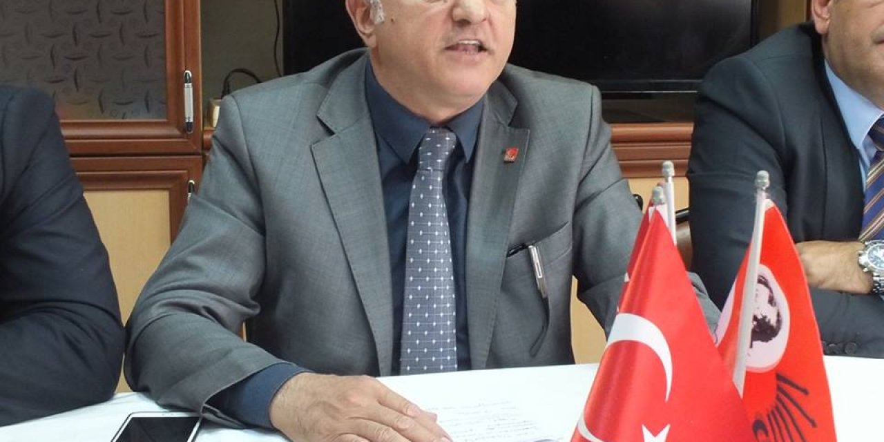 CHP Artvin İl Başkanı Ali Yücel Kurt'tan istifa eden vekillerle ilgili açıklama; “giden gider kalan sağlar bize yeter” mantığı bizi hedeflerimize yakınlaştırmaz aksine uzaklaştırır. 