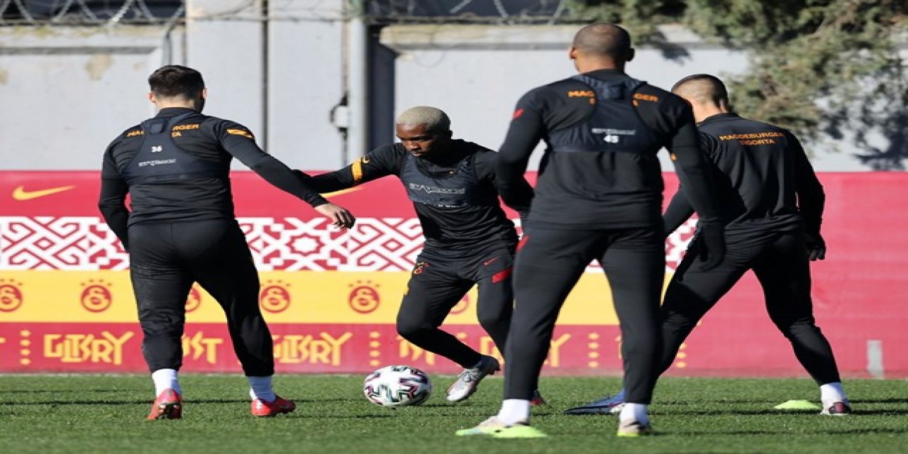 Feghouli tedavisinin ardından salonda çalıştı