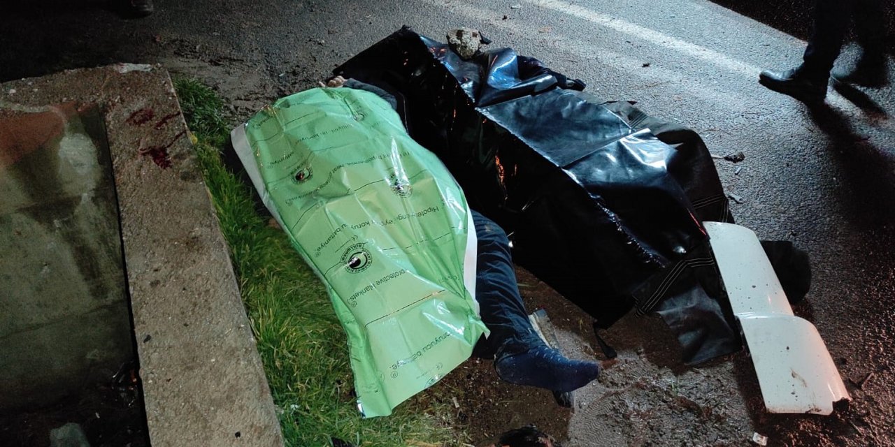 Şanlıurfa’da kamyon ile otomobil çarpıştı:4 kişi hayatını kaybetti