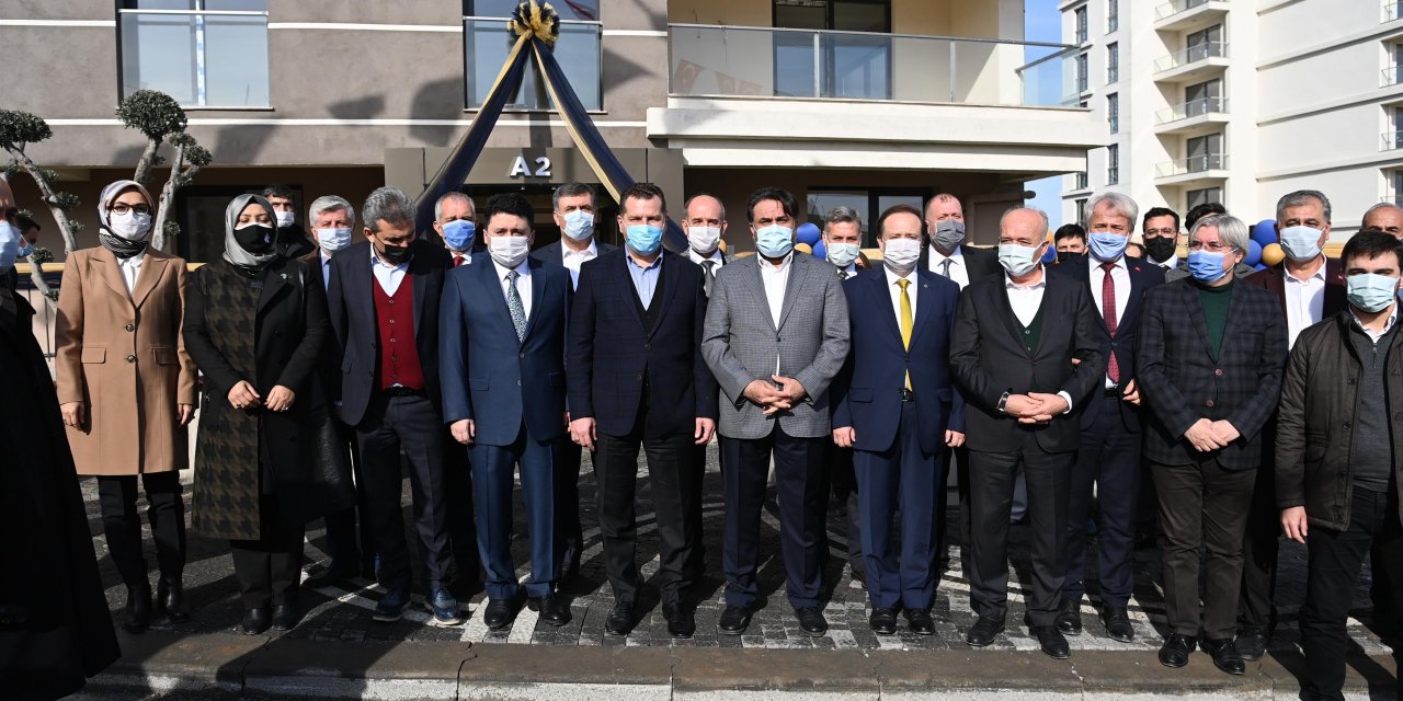 BALTOK, Yeni Karesi Konutlarının anahtarlarını teslim etti