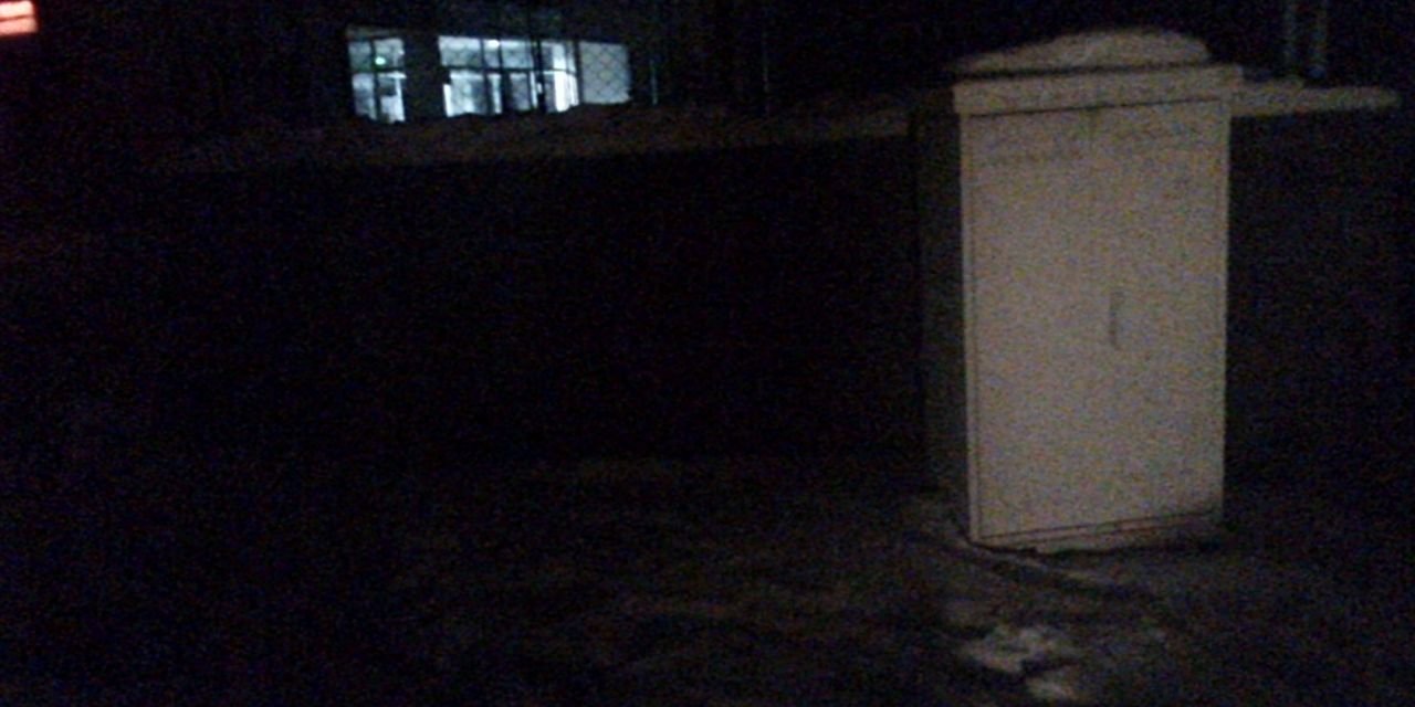 Elektrik arızasını gidermeye çalışan 2 teknisyen yaralandı