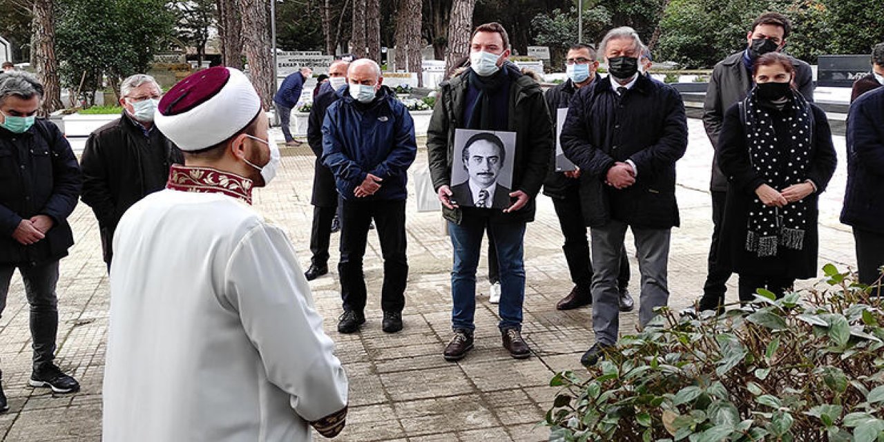 Abdi İpekçi katledişinin 42'nci yılında mezarı başında anıldı!