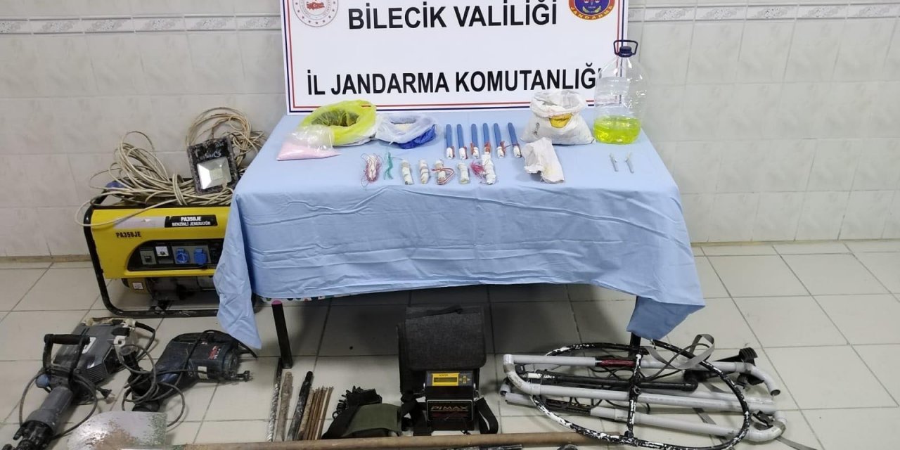 Bilecik’te kaçak define kazısı yapan 3 şüpheli suçüstü yakalandı