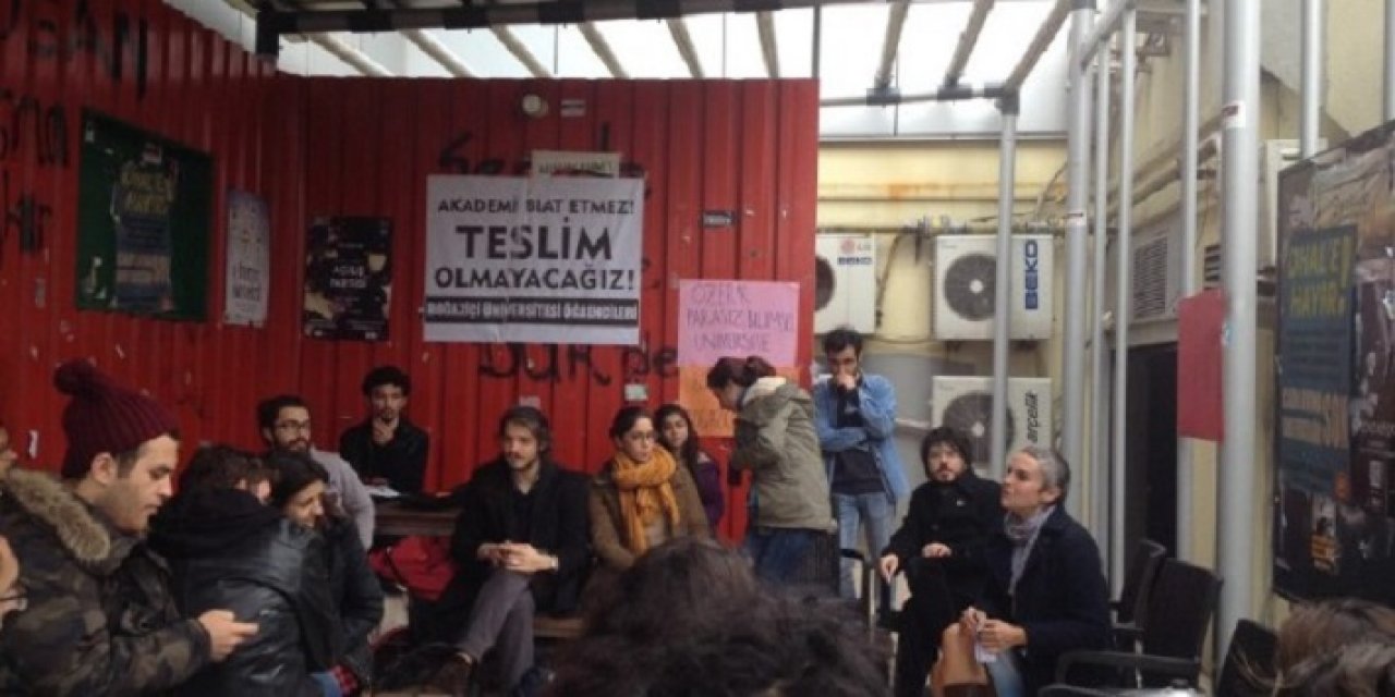 'Kayyum çıkana kadar buradayız' Boğaziçi Üniversitesi öğrencileri nöbette