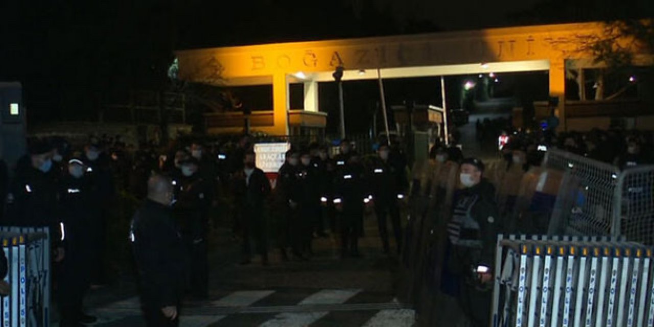 BOĞAZİÇİ ÜNİVERSİTESİ'NDE GÖZALTINA ALINAN 159 KİŞİ SAĞLIK KONTROLÜNDEN GEÇİRİLDİ