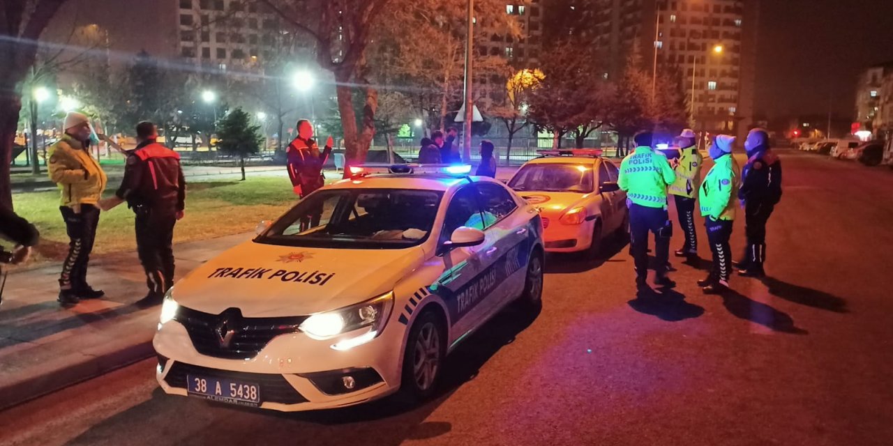 Polisten kaçan alkollü sürücü ile arkadaşına ceza uygulandı