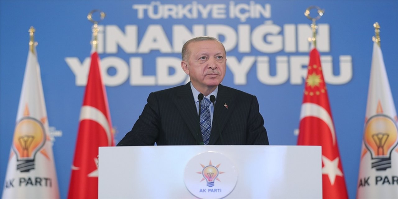 Cumhurbaşkanı Erdoğan Boğaziçili öğrencileri sert sözlerle hedef aldı! Teröristlikle suçladı: "Öğrenci misiniz, terörist misiniz?"