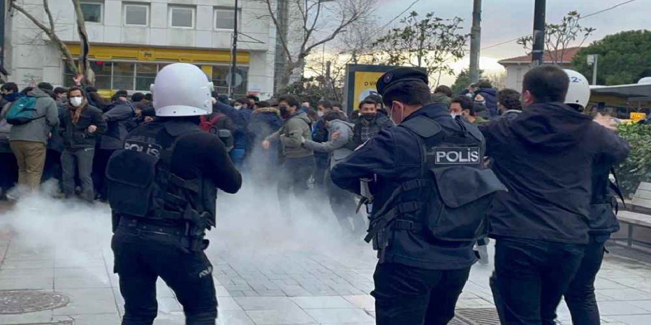 "Öğrencilere yapılan muamele yasalara aykırıdır" 35 baro başkanından ortak "Boğaziçi" açıklaması!