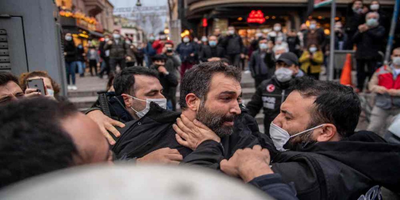 Barış Atay, maruz kaldığı polis müdahalesi hakkında "Benim için "saldırdı"