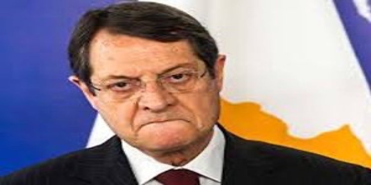 “Altın Pasaport” olarak bilinen yatırım karşılığı vatandaşlık uygulaması hakkında başlatılan soruşturma  Güney Kıbrıs Rum Yönetimi (GKRY) Lideri Nikos Anastasiadis ifade verdi.