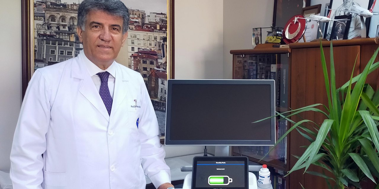 Profesör, vefa borcunu 180 bin TL'lik eko kardiyografi cihazı ile ödedi