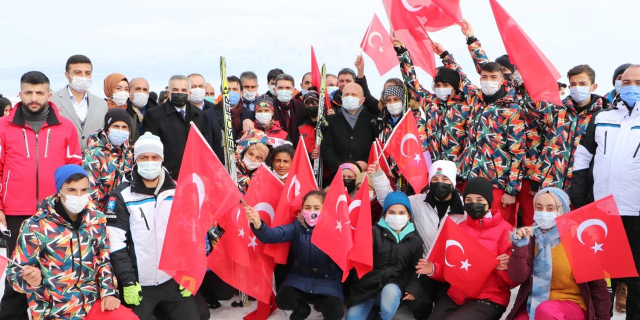 Ağrı Dağı 6 yıl sonra tırmanışa açıldı