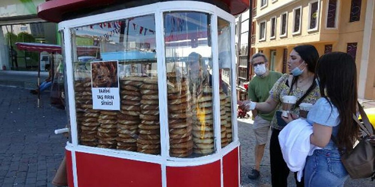 İBB'den Taksim'deki simitçi tezgahlarının kaldırılmasına ilişkin açıklama