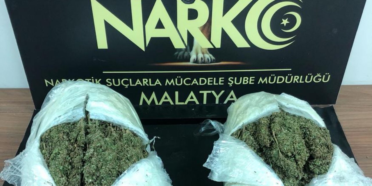 Otobüste esrara gözaltı