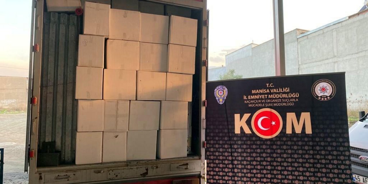 Salihli'de kaçak 6 milyon 400 bin makaron ele geçirildi